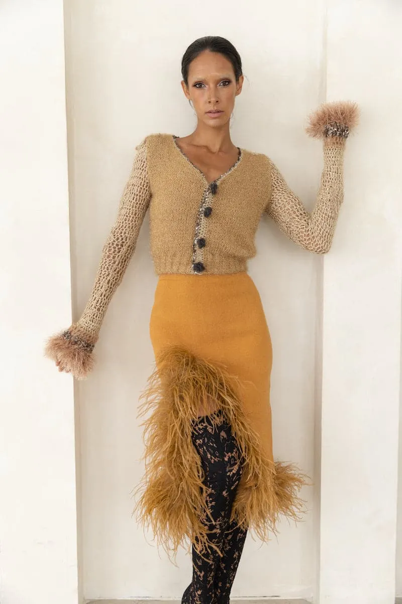 CAMEL KNIT SKIRT WITH FEATHER TRIM