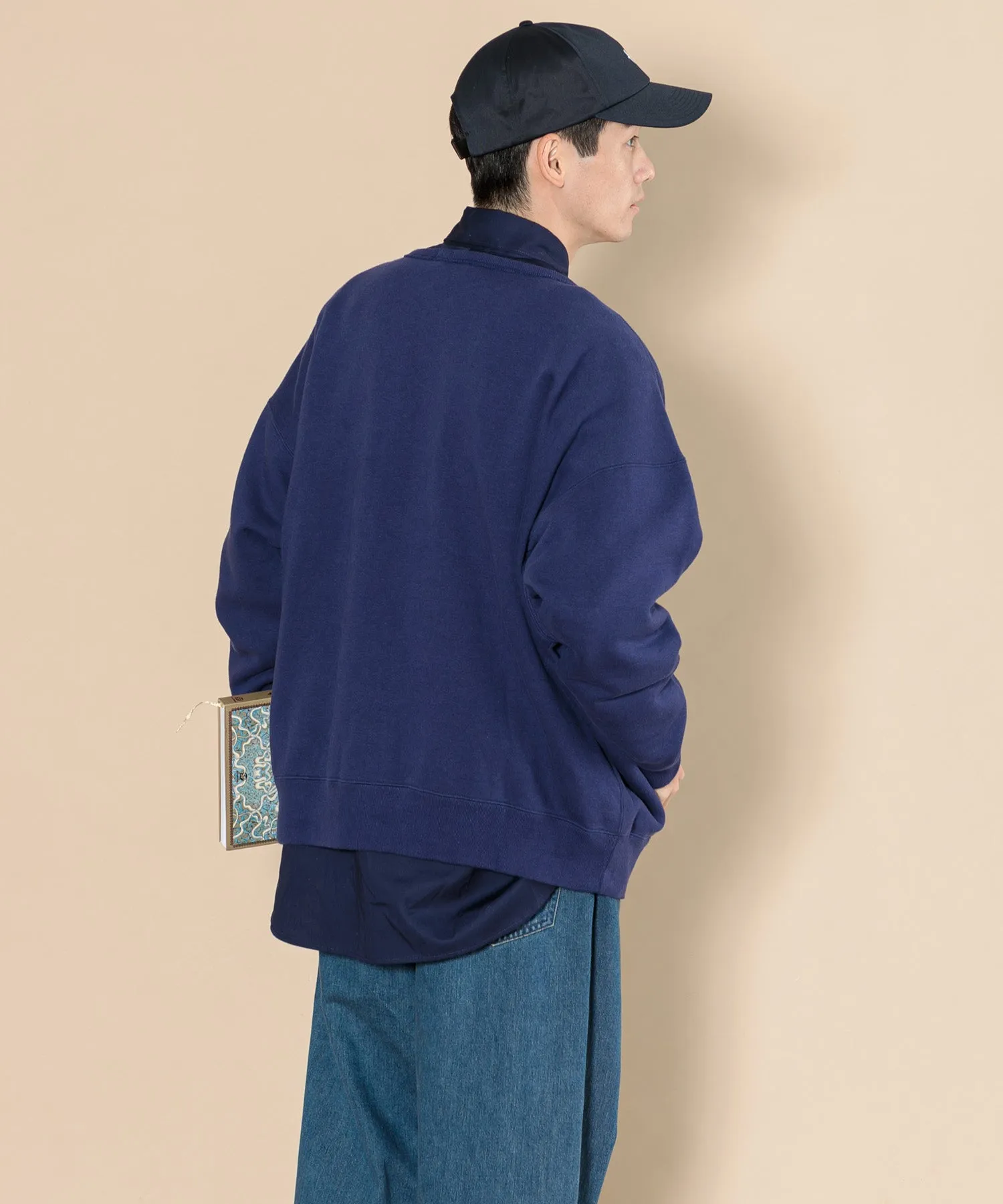 【MEN】YOUNG & OLSEN TDS 別注SIMPLE V SWEAT OVERSIZE