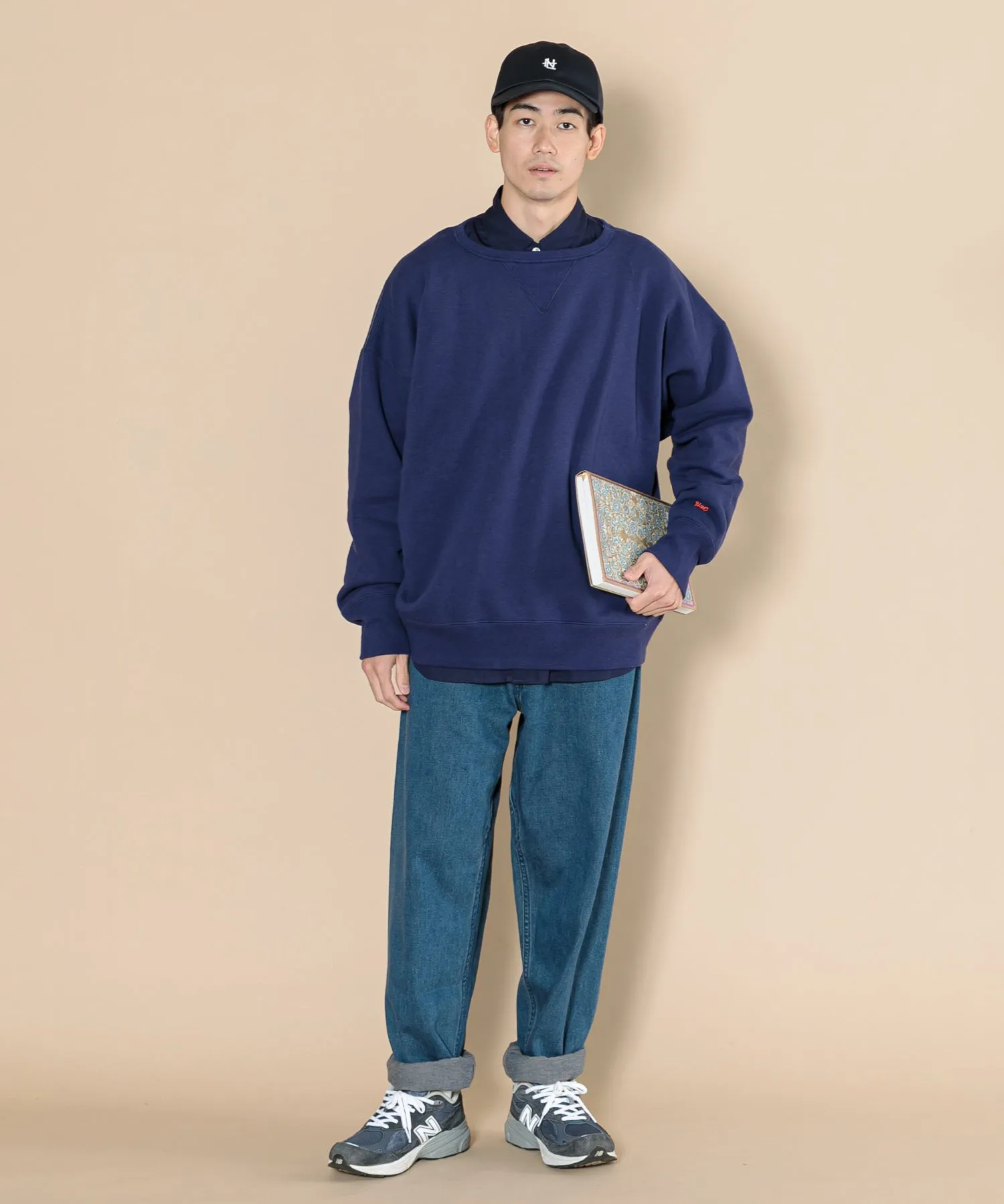 【MEN】YOUNG & OLSEN TDS 別注SIMPLE V SWEAT OVERSIZE