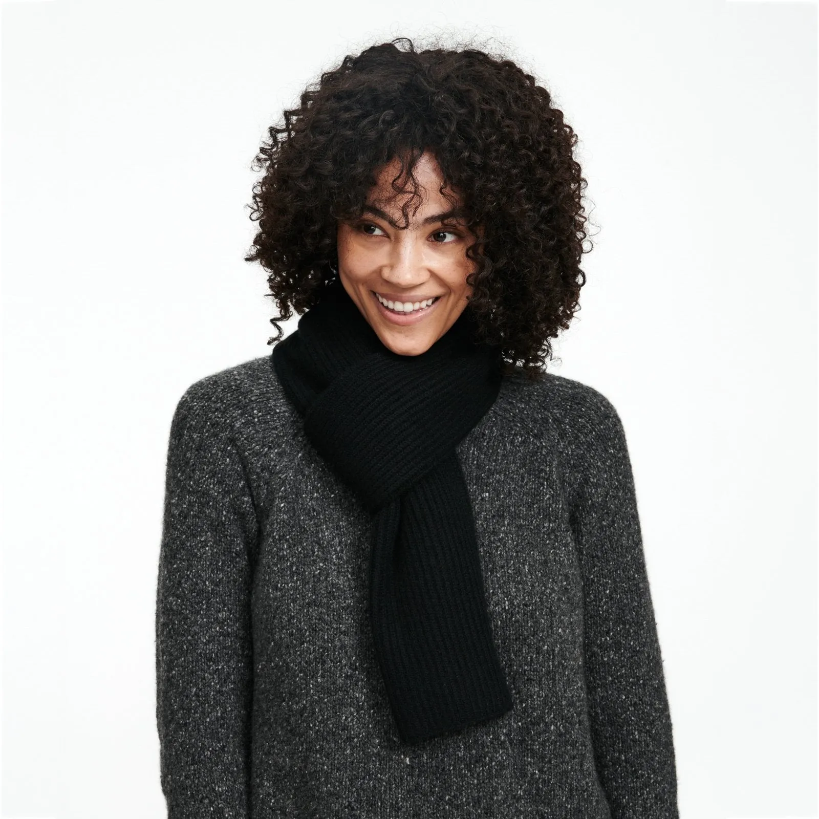 Signature Cashmere Ribbed Scarf